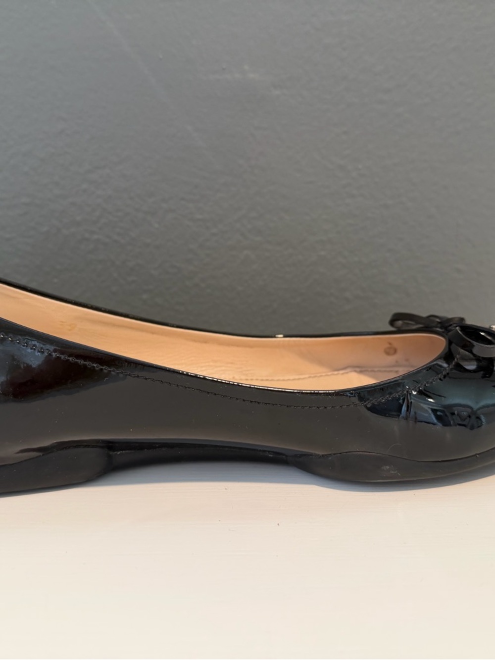 Prada Sz39 Black Patent Pointed Toe Ballet Flats Triangle Prada Logo - Picture 6 of 13